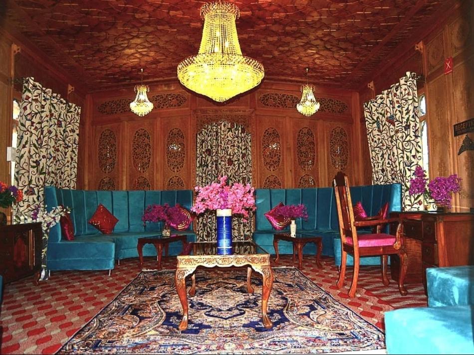 New Lakes Crown Group Of Houseboats Srīnagar Quarto foto